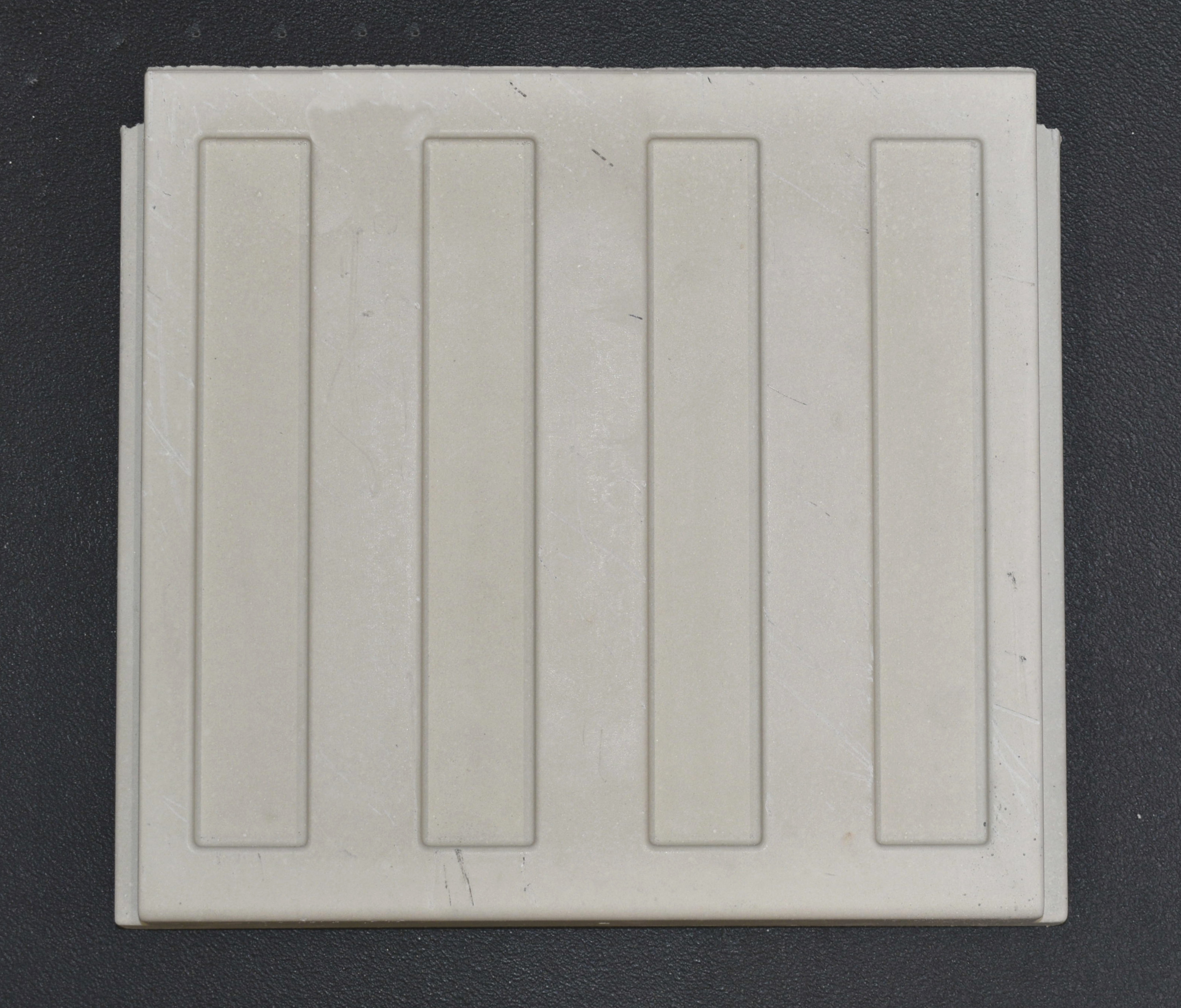 Spartherm Arte 3RL-80h pietra posteriore centrale in basso set A
