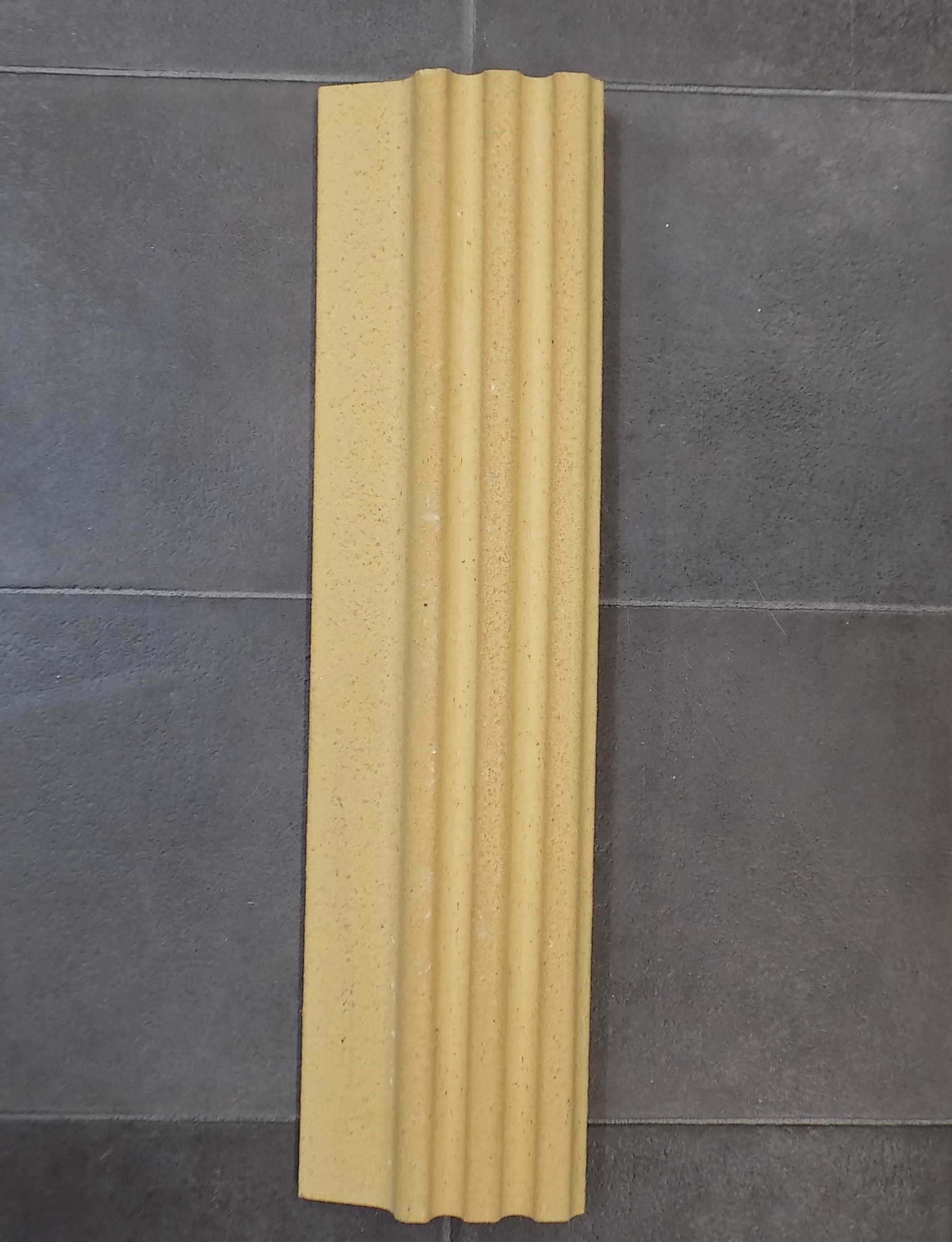 Leda Karat 572 W pietra laterale a sinistra anteriore B