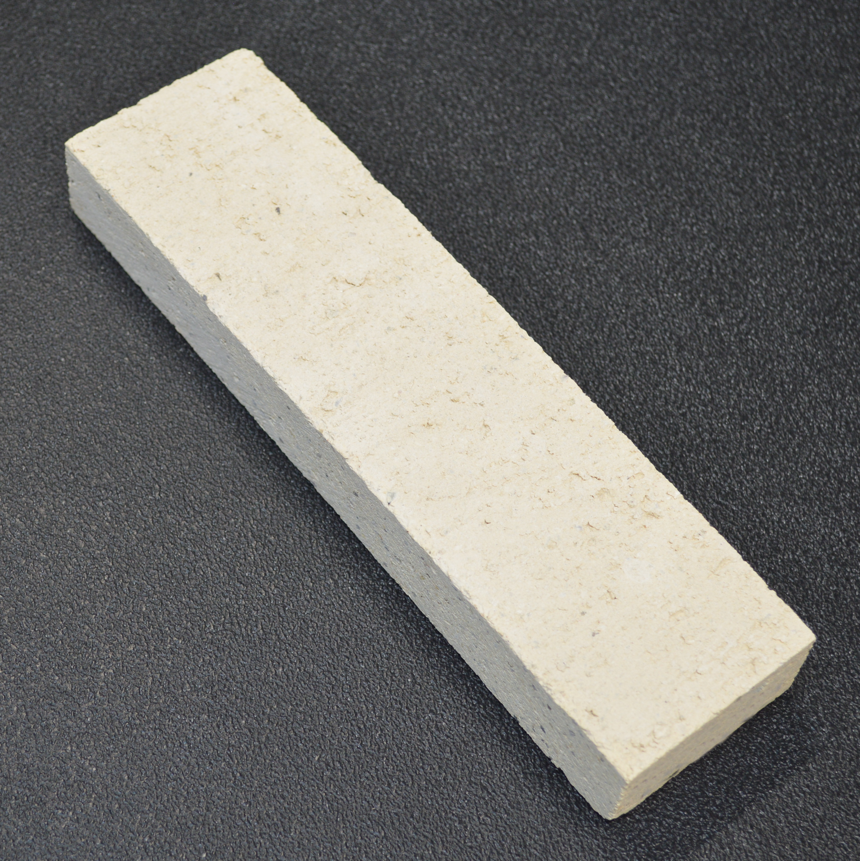 Novaline Konsul V6 pietra per fondo a destra
