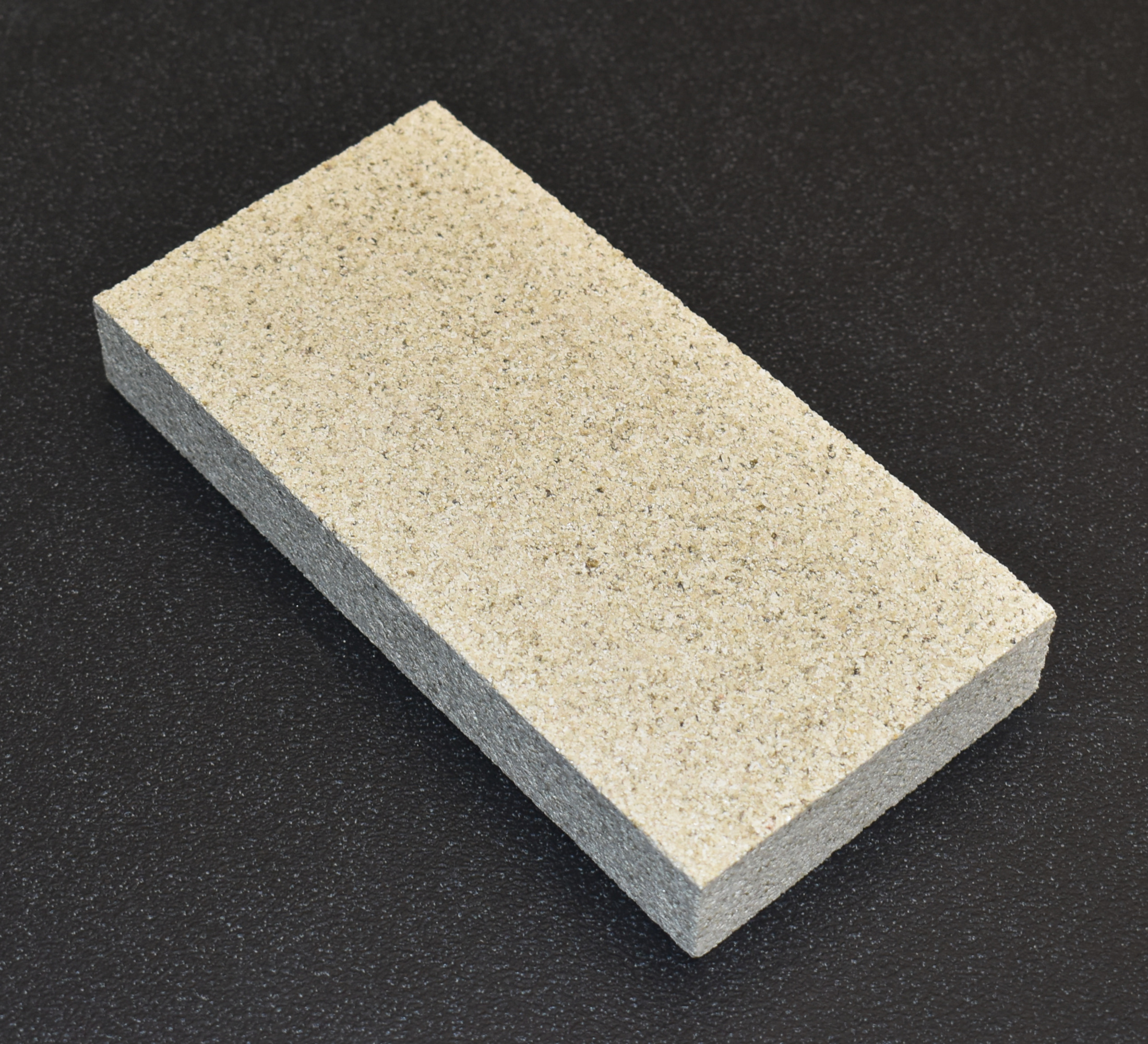 Haas-Sohn Javus II 204.14 pietra laterale a destra in basso