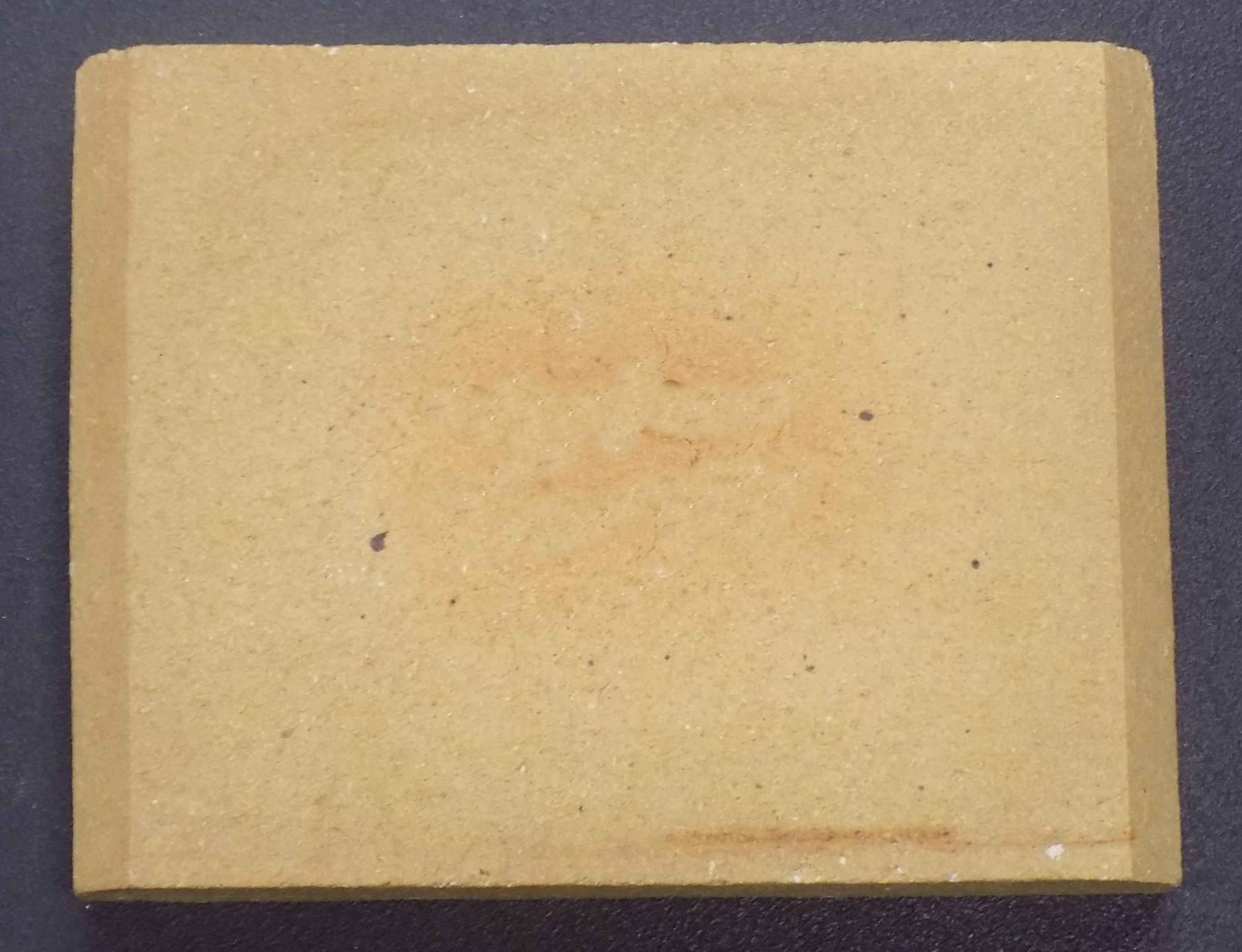 Leda Rubin K18 pietra posteriore in basso